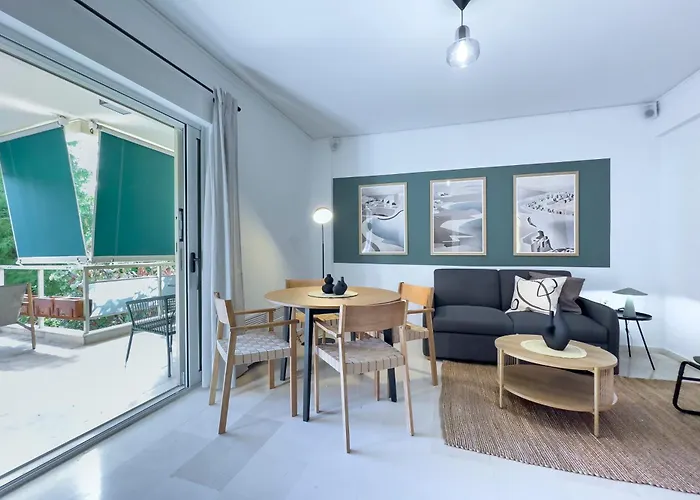 Zen Vouliagmeni Beach Apartment